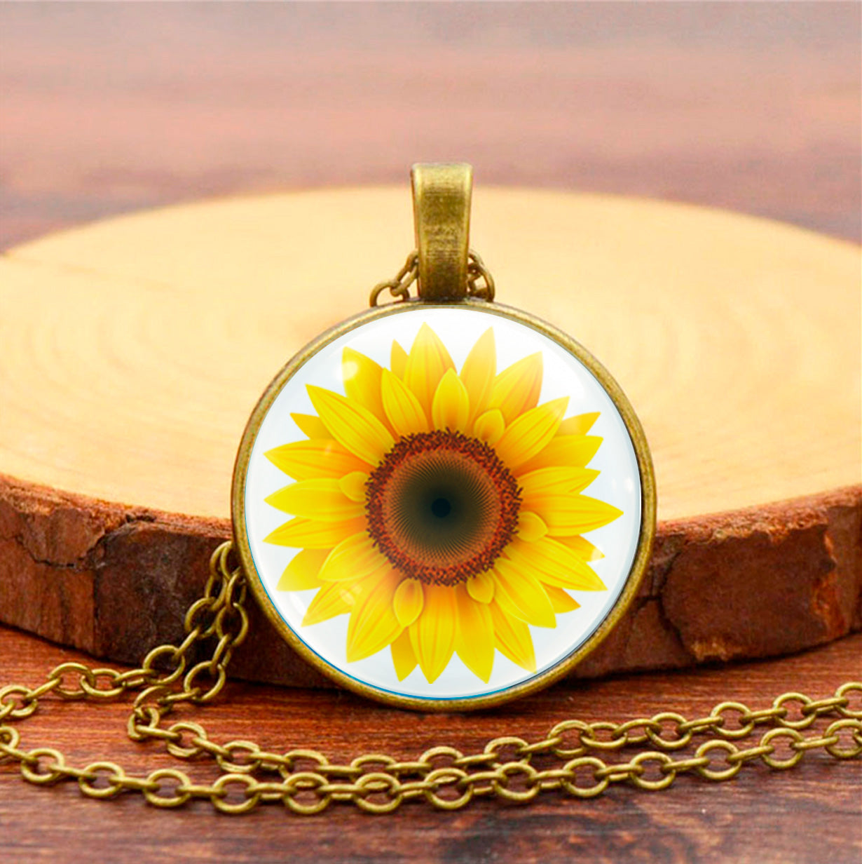 Collar Flor Girasol Mujer Detalle