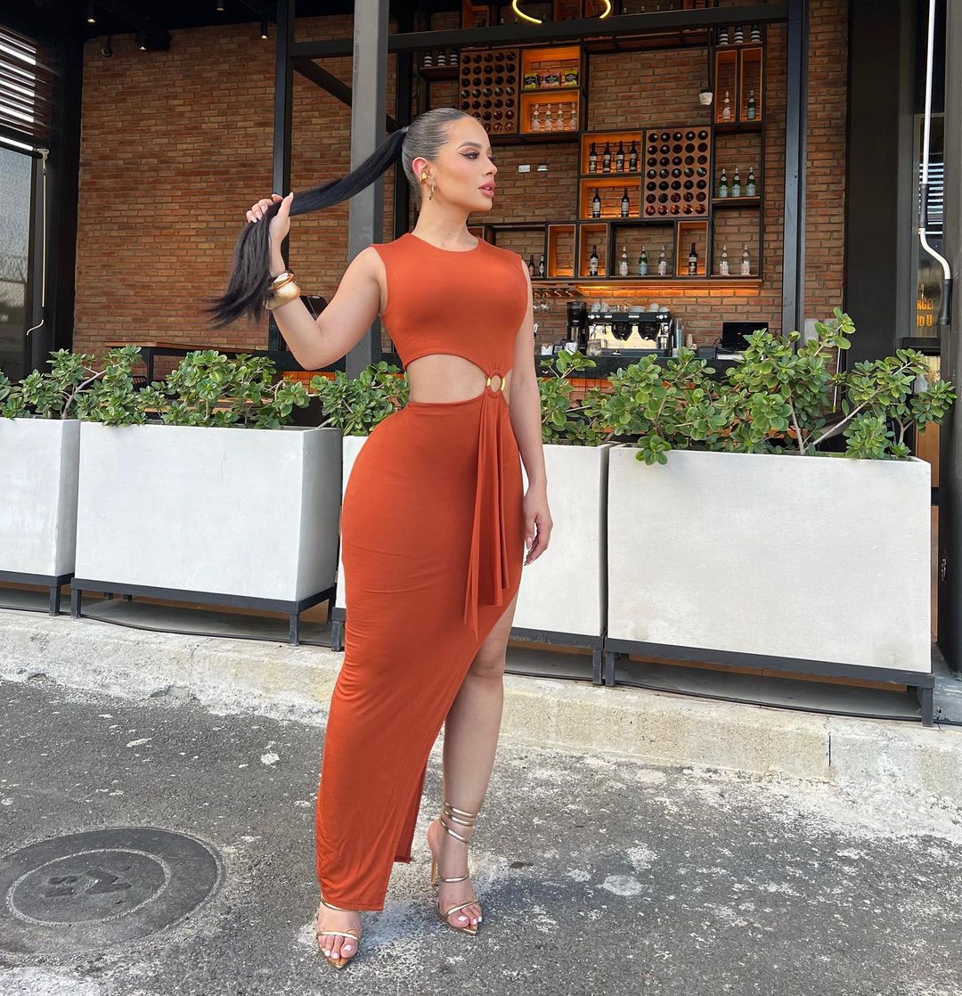 VESTIDO LARGO CON HEBILLA